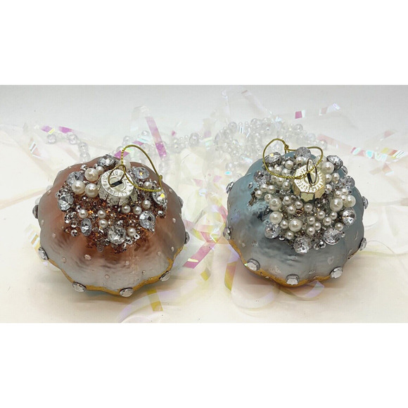 2 Jellyfish Ornaments Glass Pink & Blue Christmas Pearl Flowing Tentacles - Picture 9 of 10